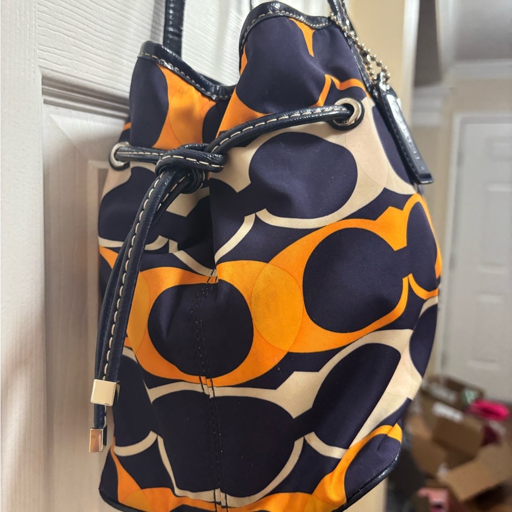 Coach E1326-F23902 Taylor Signature Op Art Navy & Orange Linear Carryall in GUC - Picture 5 of 16